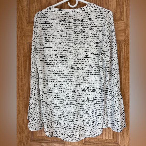 Tarte blouse V-neck bell sleeves black abstract print women’s M - Picture 2 of 10